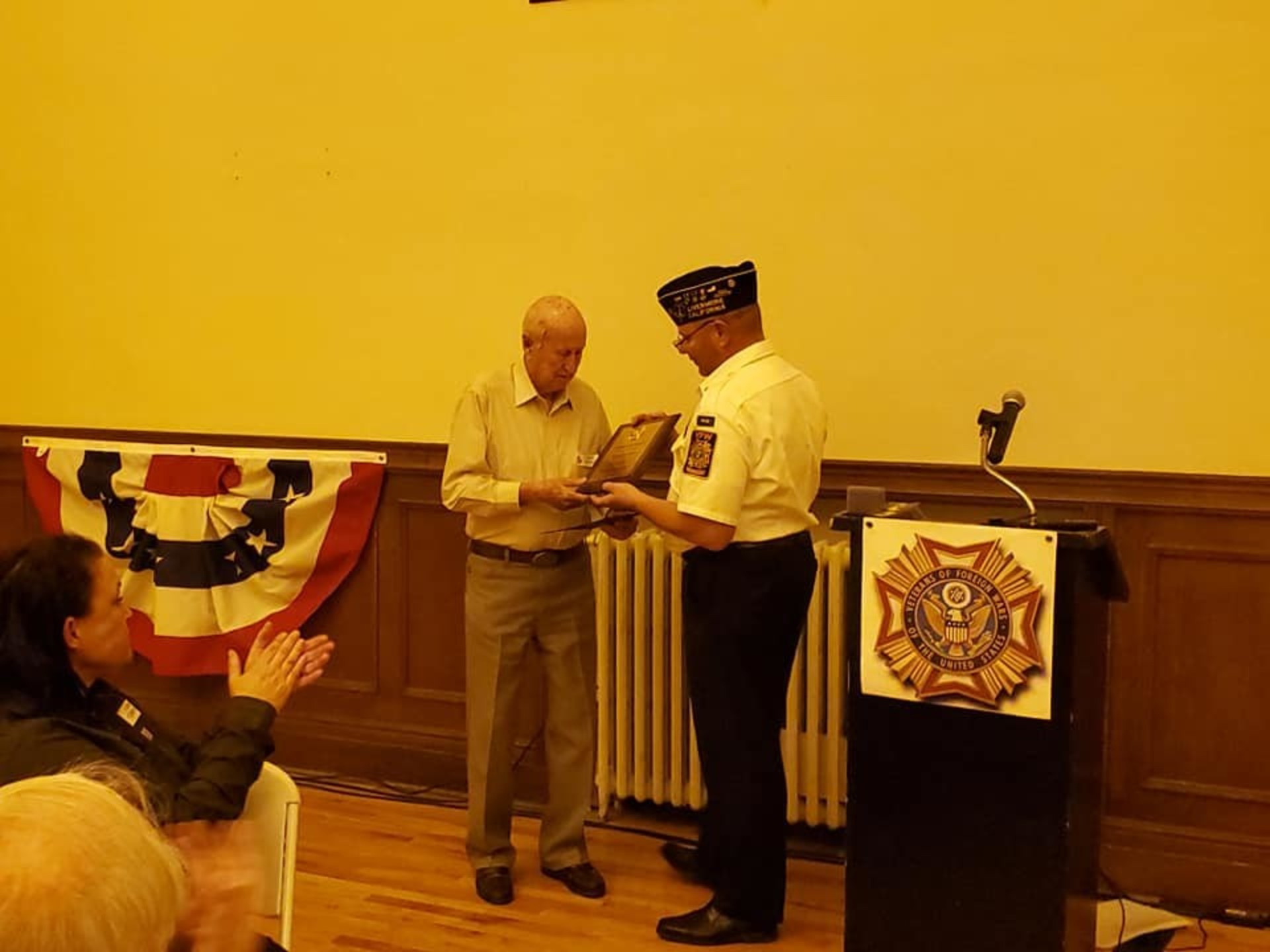 Vet receives award at VFW 7265